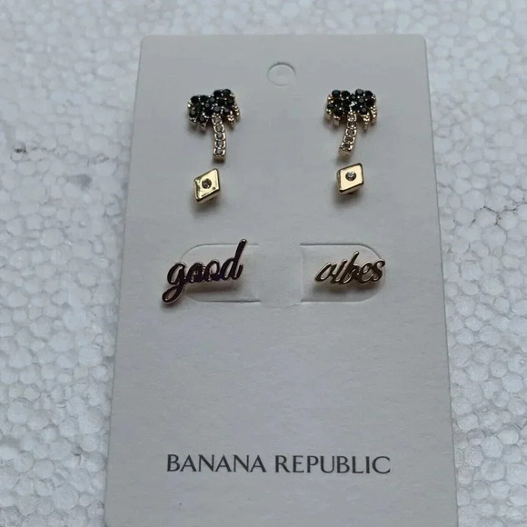 NEW Banana Republic 3pr Stud Dangling Gold Tone Earrings - Picture 2 of 3